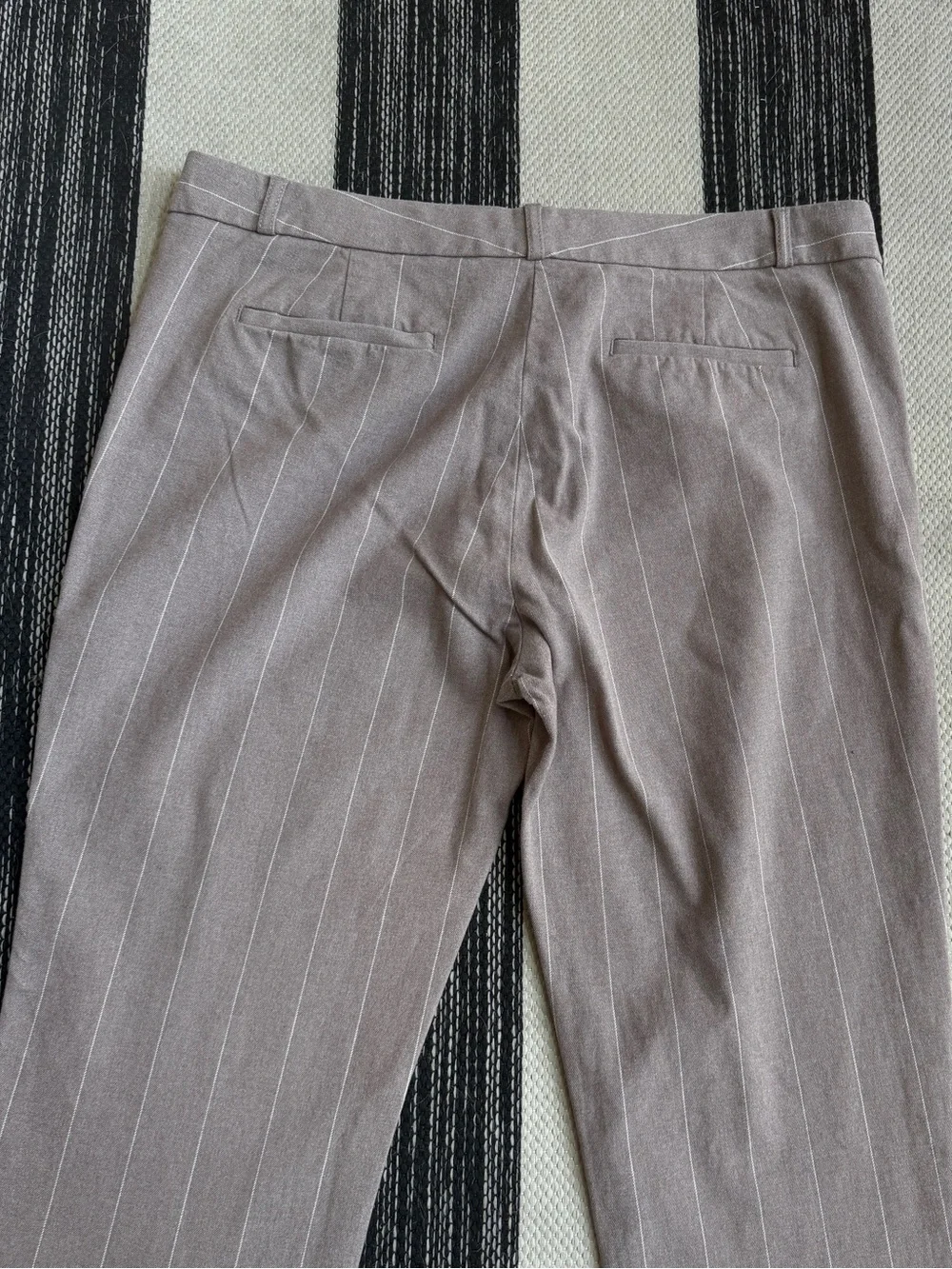 Banana Republic Women's Sloan Cut Taupe Pinstripe Ankle Dress Pants Size 16L